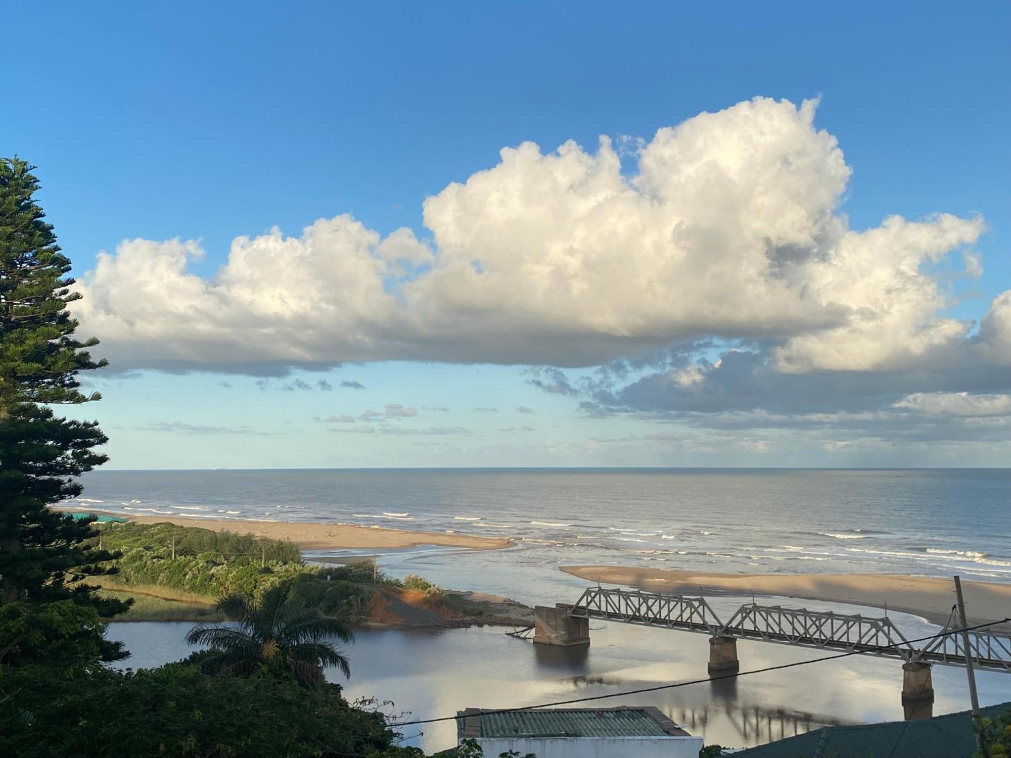 Illovo Beach Inn Аманцимтоти Екстериор снимка